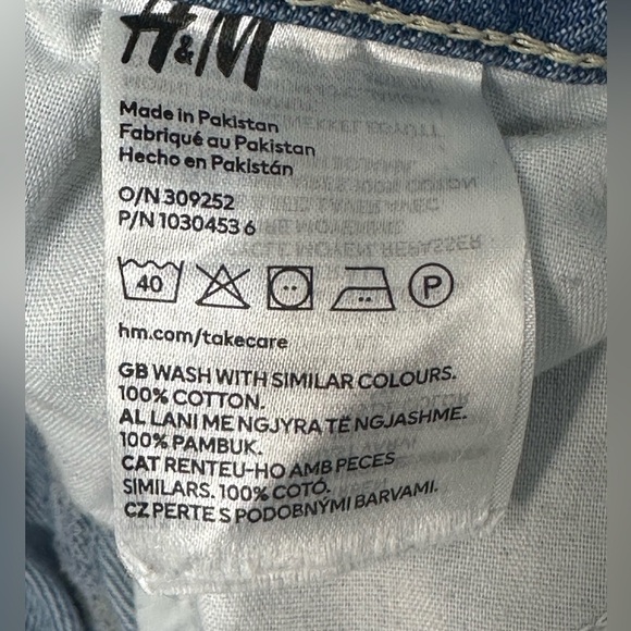 H&M Distressed Mom Jeans | Light Blue Denim | Size 6 - Picture 6 of 6